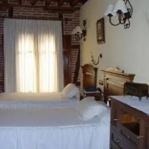 https://hostal-casa-de-cisneros.besthotelstoledo.com
